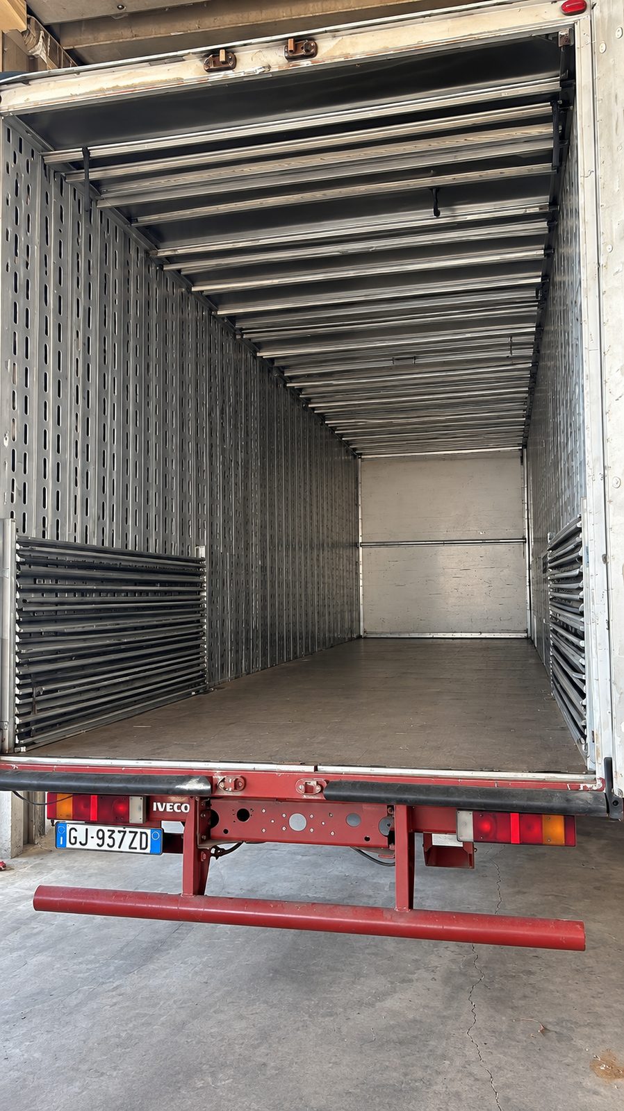 camion interno appendiabiti